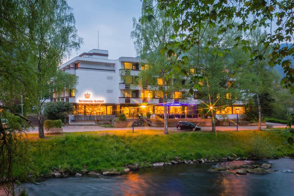 Kronen Hotel バート・リーベンツェル エクステリア 写真